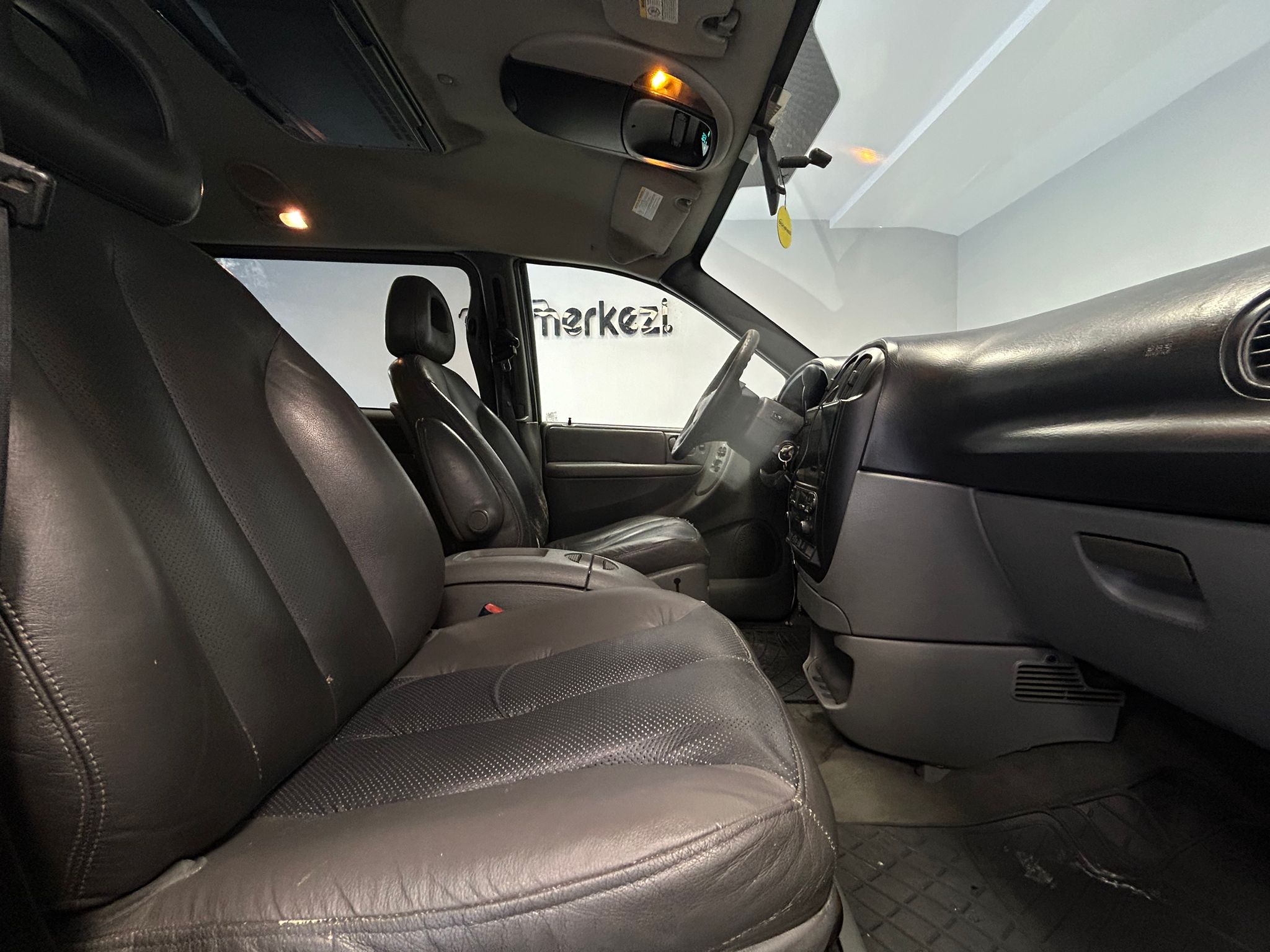 CHRYSLER GRAND 12
